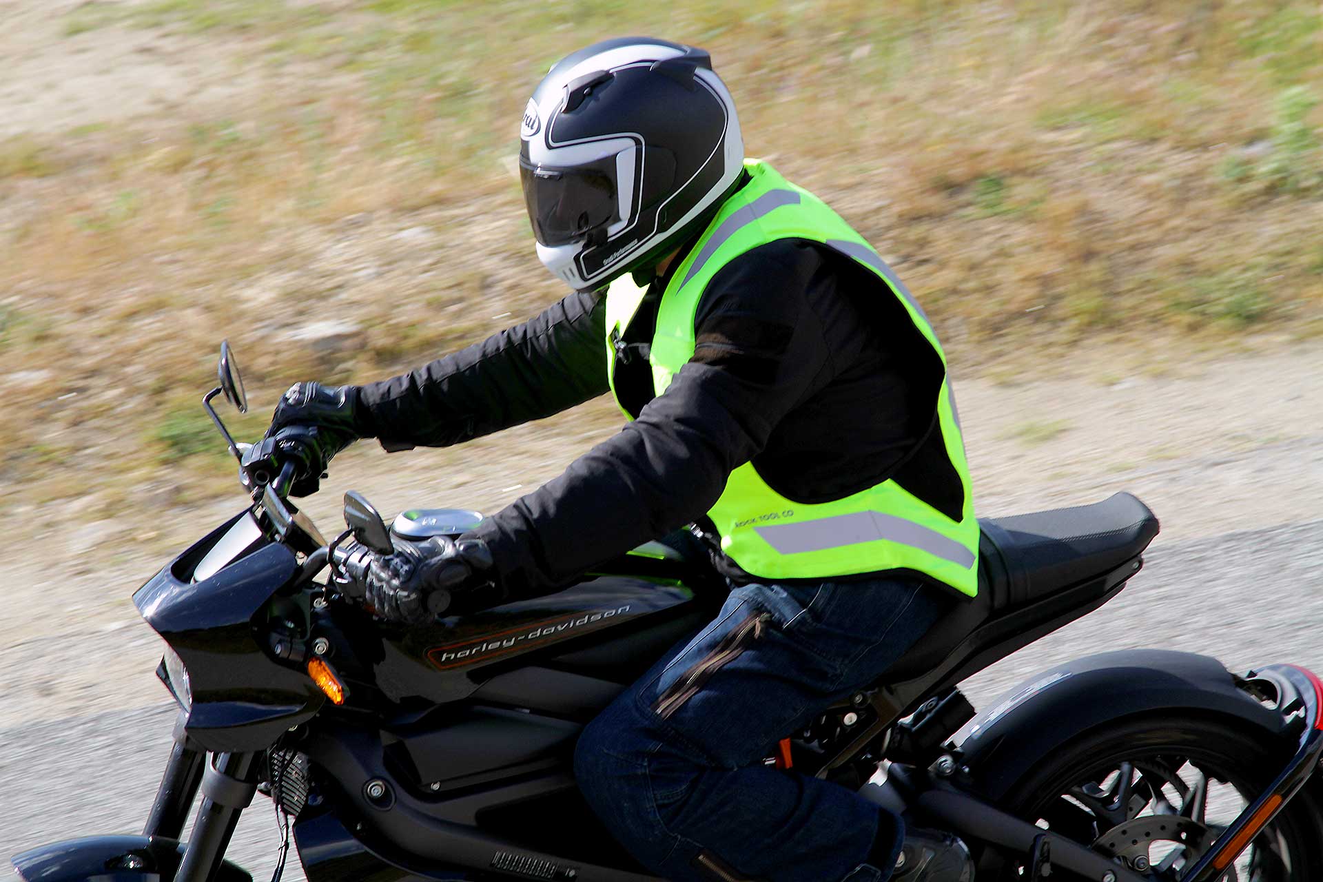 Airbags para moto: Concienciación Vs. Obligación - AIRBAG MOTO ROCKTOOL